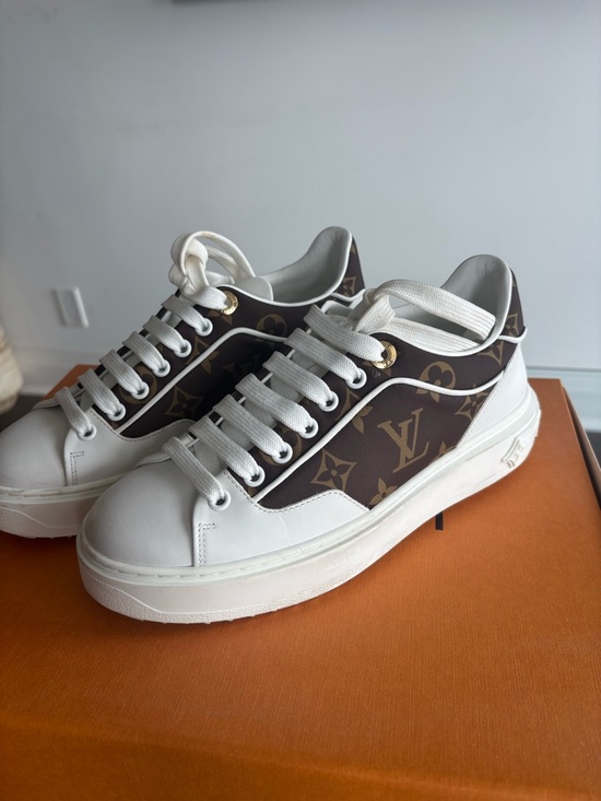 Louis Vuitton Shoes - Authentic Louis Vuitton White & Brown Monogram Low-Top Sneakers